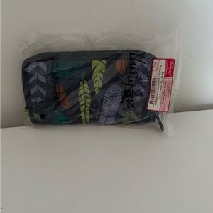 Thirty-One Falling Feathers Save your Way Clutch